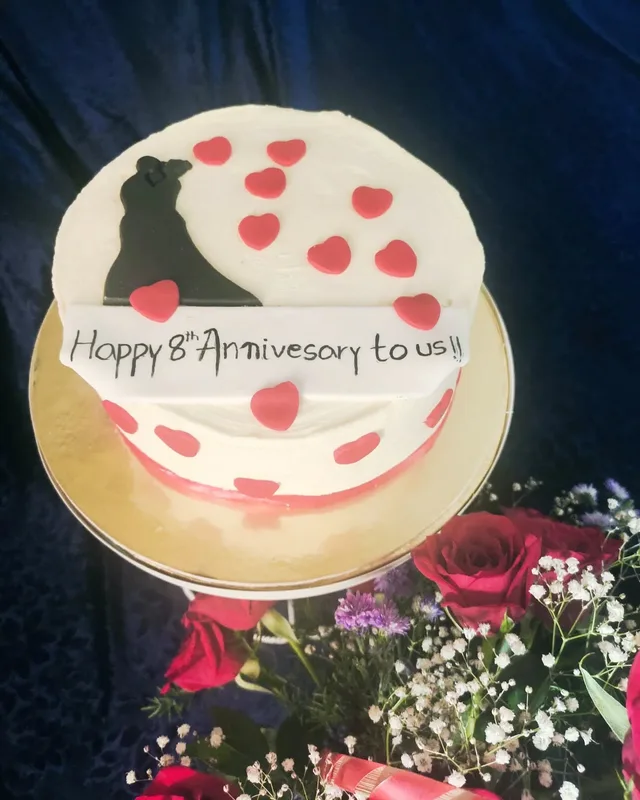 Couple Silhouette Anniversary Blueberry Cake
