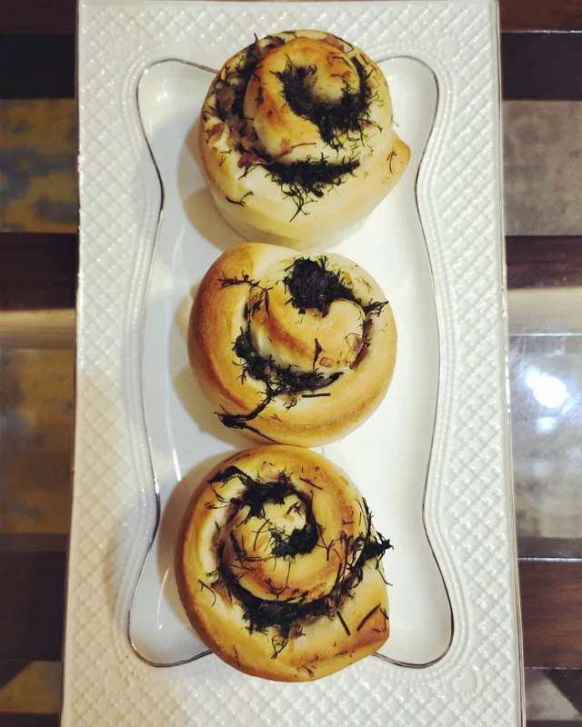Savory Greens Swirl Buns