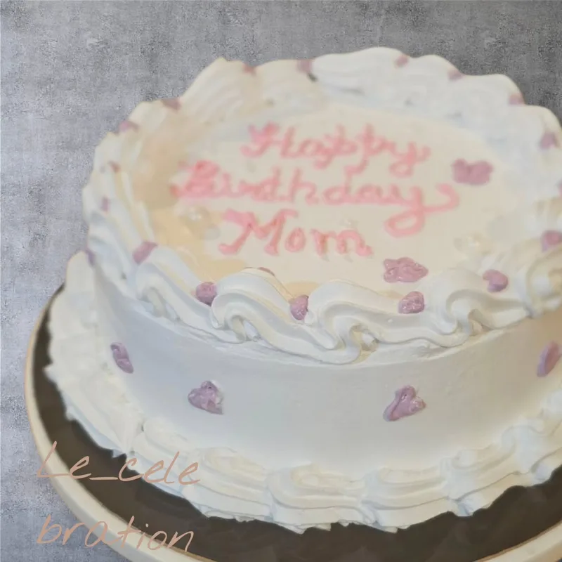 Happy Birthday Mom Vintage Cake