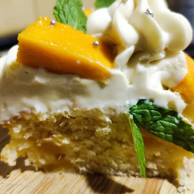 Fresh Mango Cream Cake