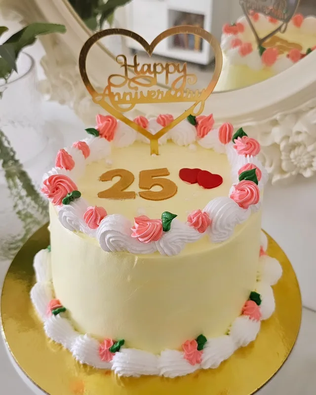 Victorian Style Anniversary Pineapple Cake