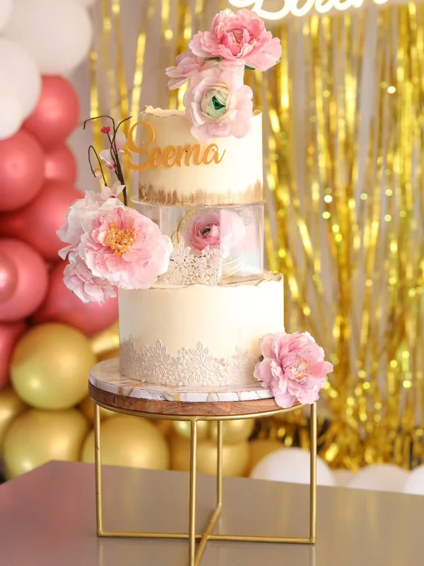 Elegant Floral Floating Tier Cake