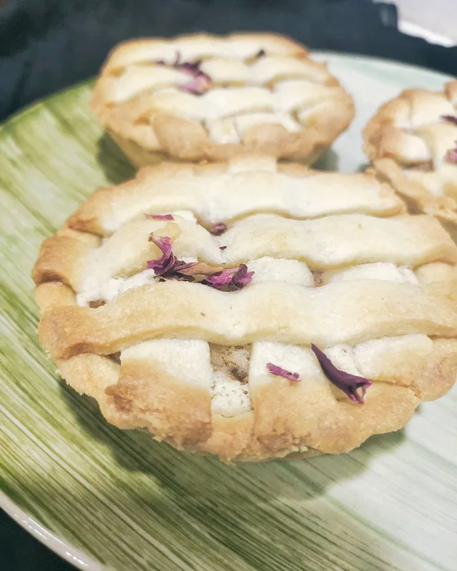 Petite Apple Pie