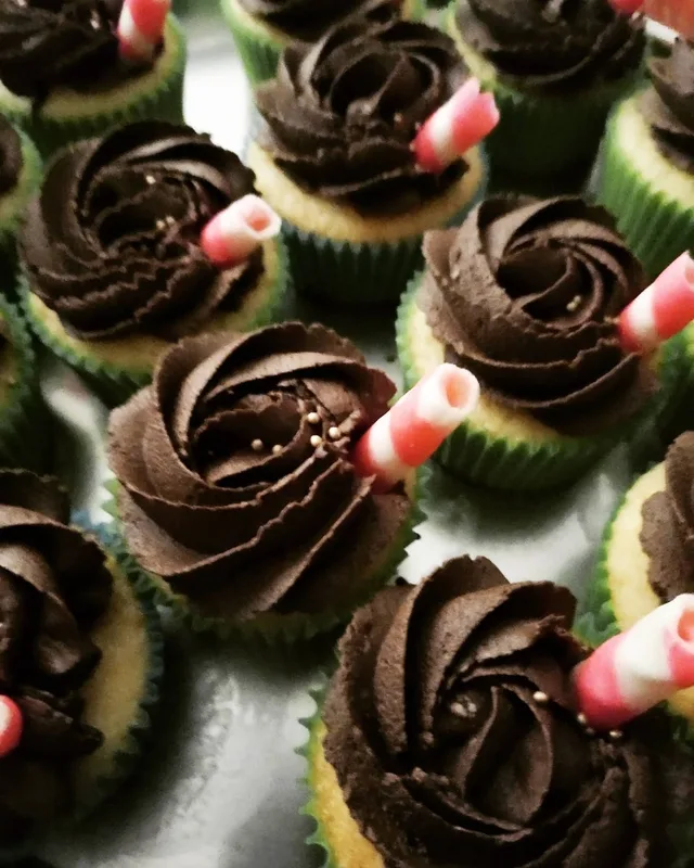 Dark Chocolate Rosette Cupcakes