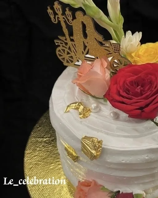 Romantic Floral Anniversary Cake