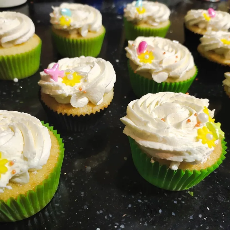 Aloha Vanilla Cupcakes