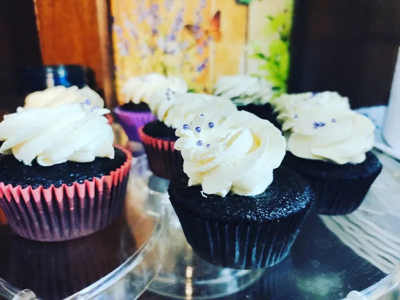 Chocolate Peach Ganache Cupcakes