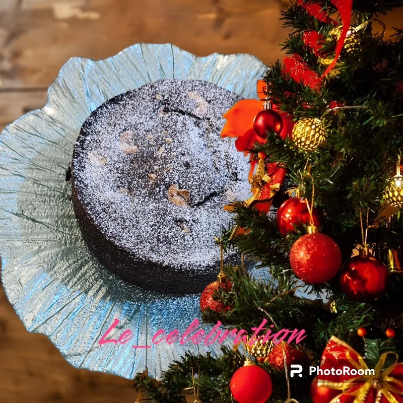 Traditional Christmas Plum Cake