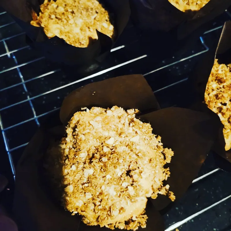 Apple Crumble Muffins