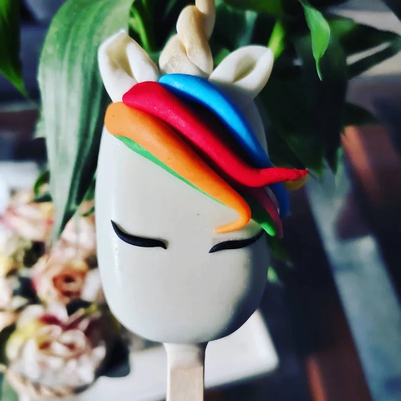 Magical Unicorn Cakesicle