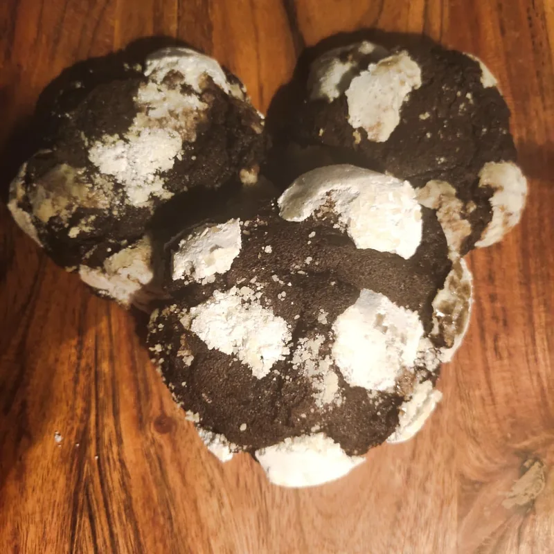 Chocolate Crinkle Cookies