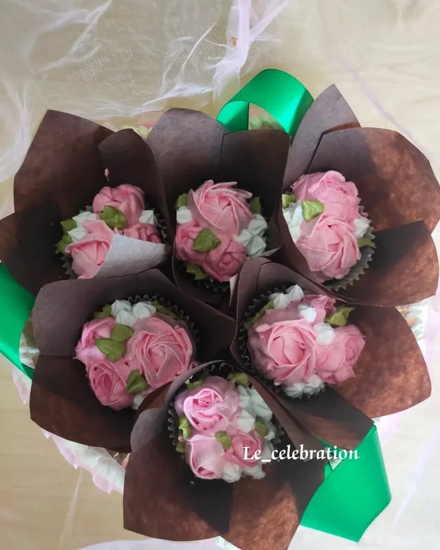 Pink Rose Cupcake Bouquet