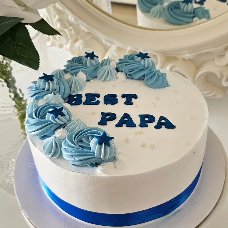 Best Papa Blue Rosette Cake
