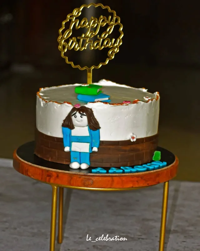Roblox & Books Themed Pineapple Cake