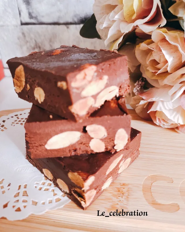 Chocolate Almond Fudge
