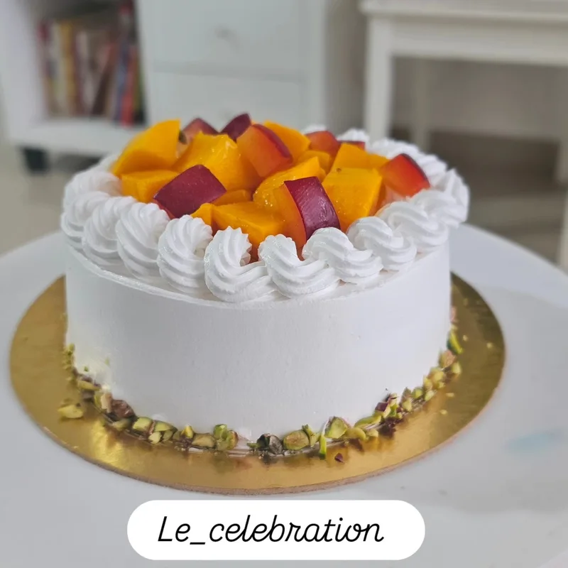 Fresh Mango Cream Cake