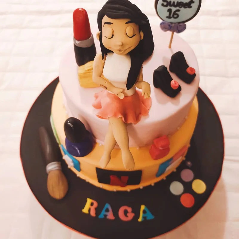 Sweet Sixteen Makeup Theme Cake