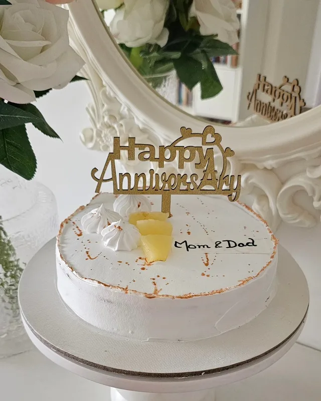 Classic Pineapple Anniversary Cake