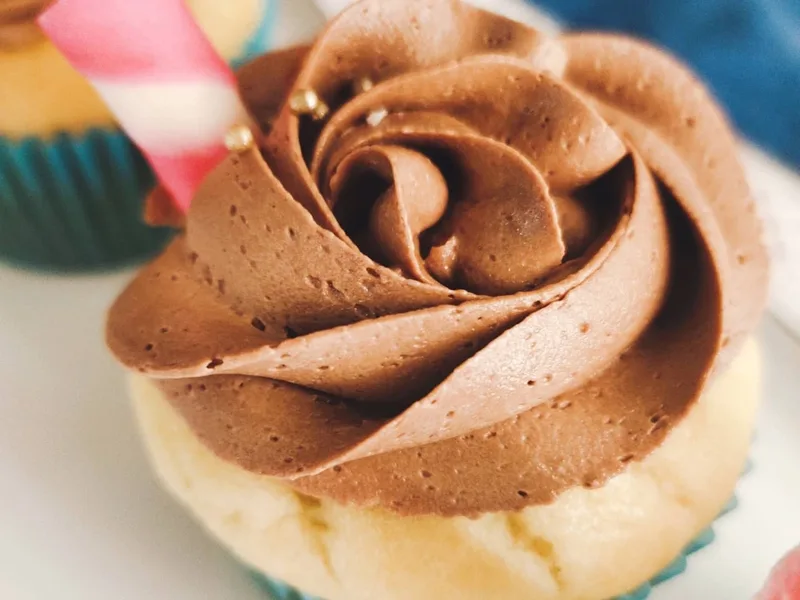 Chocolate Rosette Cupcake