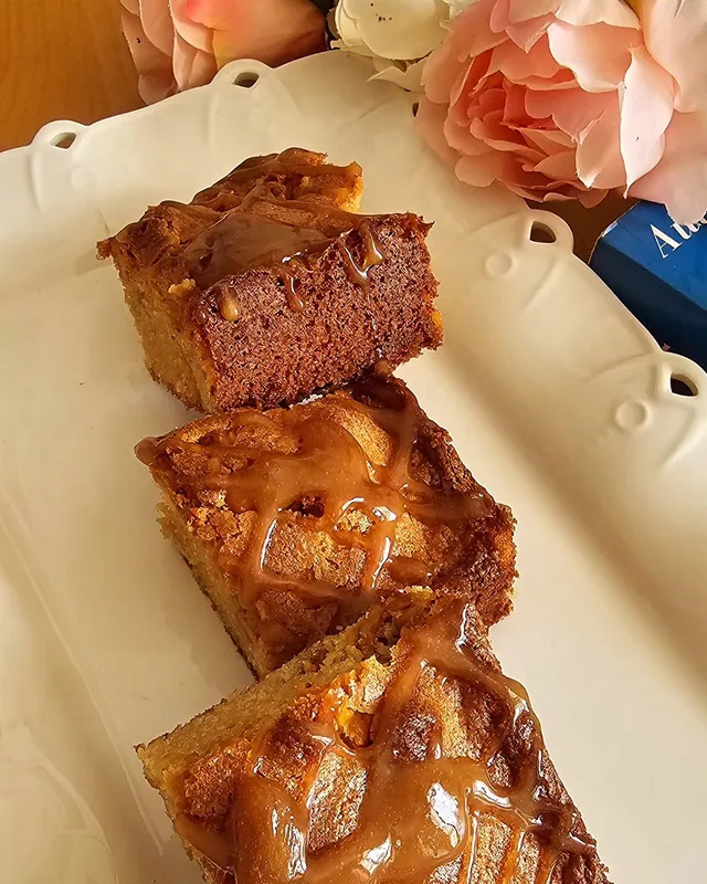 Salted Caramel Blondies